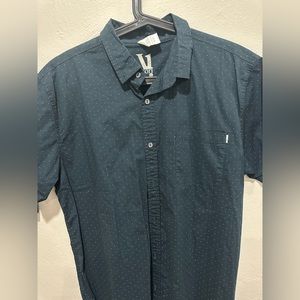 XL Short Sleeve Button Down Vuori Shirt